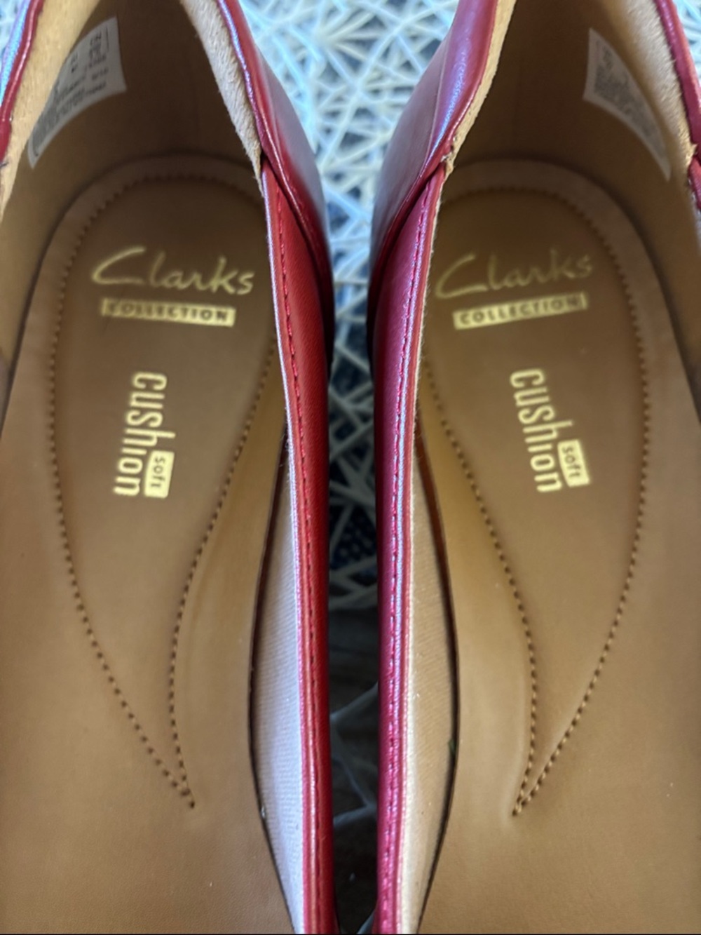 Clarks Women’s Wine Red Leather Slip-On Loafers - Picture 8 of 8